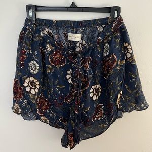 Flowy printed Abercrombie & Fitch shorts